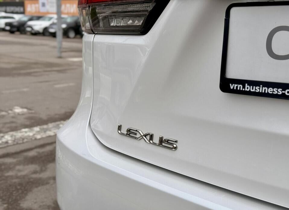 Lexus RX, IV Рестайлинг 300 2.0 AT (238 л.с.) 4WD