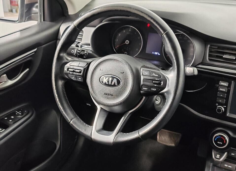 Kia Rio, IV 1.6 AT (123 л.с.)