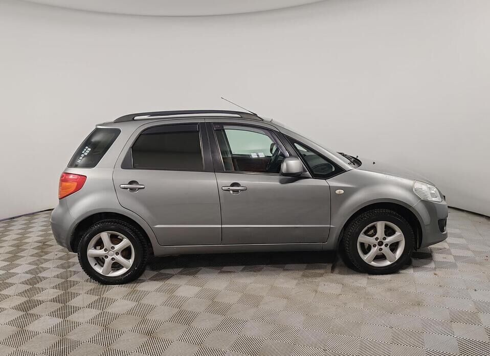Suzuki SX4 1.6 AT (107 л.с.)