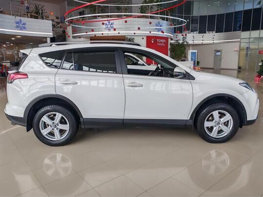 Toyota RAV4, 2017&nbsp;г., 100&nbsp;536&nbsp;км