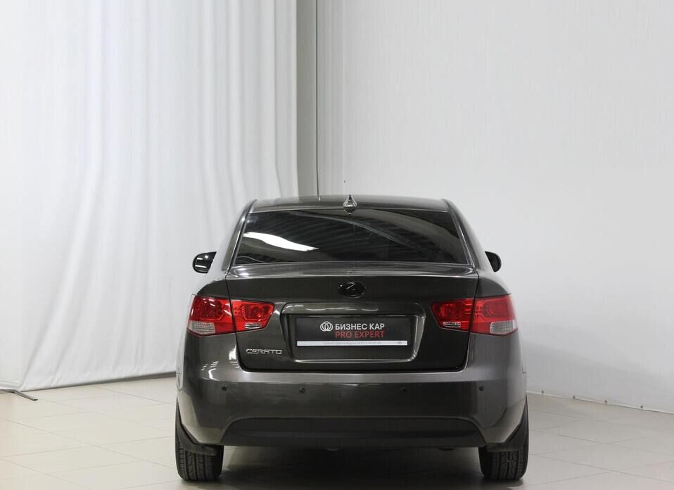 Kia Cerato, II 6-speed 1.6 MT (126 л.с.)