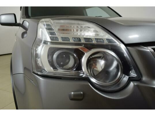 Nissan X-Trail, 2011 г., 320 727 км