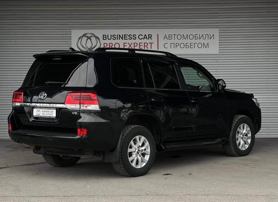 Toyota Land Cruiser, 200 Series Рестайлинг 2 4.6 AT (309 л.с.) 4WD