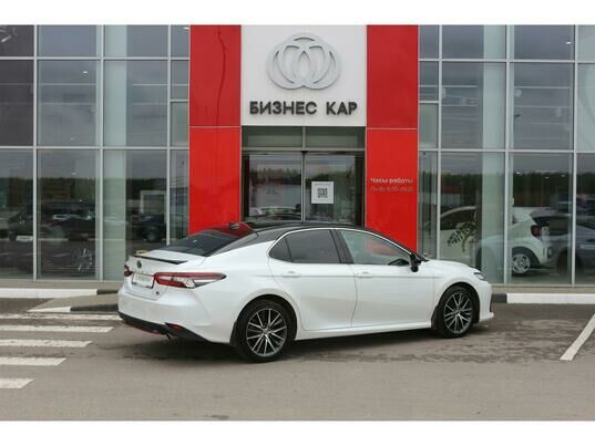 Toyota Camry, 2021 г., 35 308 км