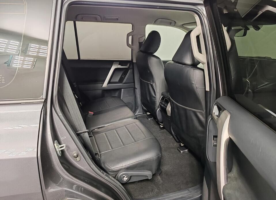 Toyota Land Cruiser Prado 2.8d AT (200 л.с.) 4WD