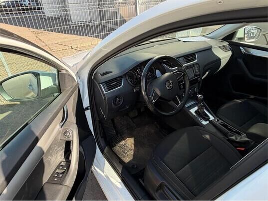Skoda Octavia, 2020&nbsp;г., 122&nbsp;103&nbsp;км
