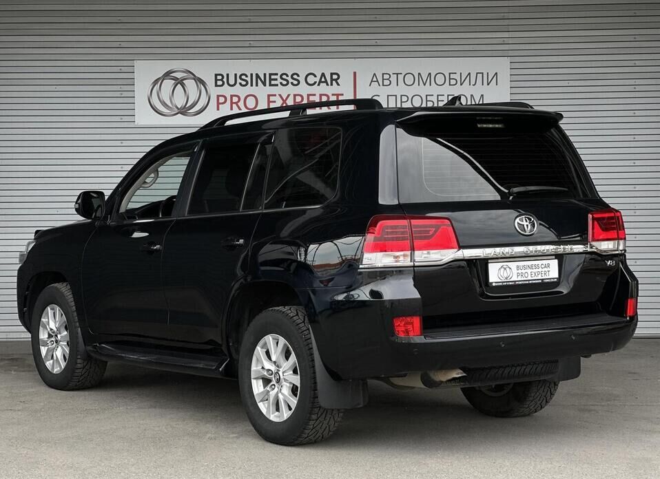 Toyota Land Cruiser, 200 Series Рестайлинг 2 4.6 AT (309 л.с.) 4WD