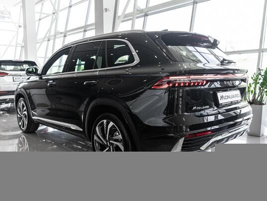 Geely Monjaro Flagship