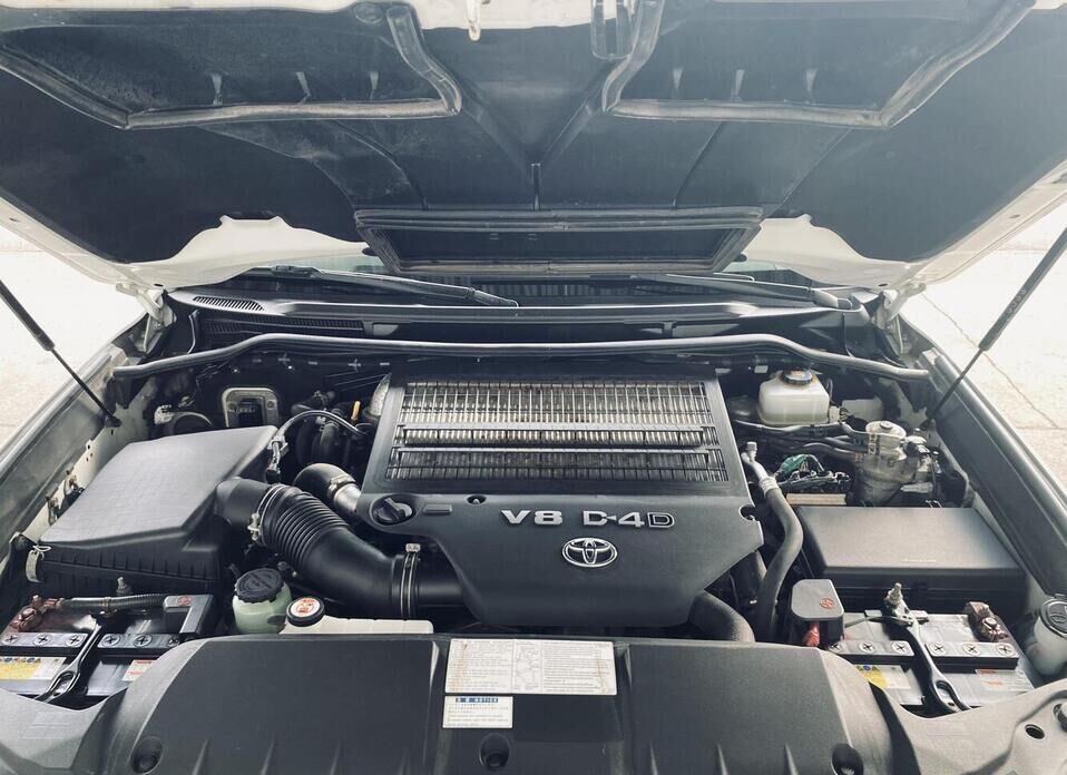 Toyota Land Cruiser, 200 Series Рестайлинг 2 4.5d AT (249 л.с.) 4WD