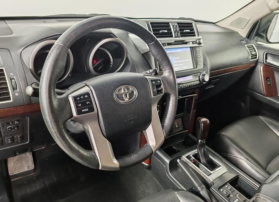 Toyota Land Cruiser Prado, 150 Series Рестайлинг 1 3.0d AT (173 л.с.) 4WD