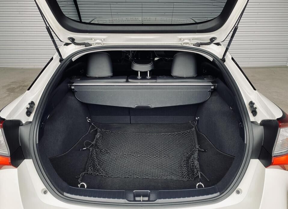 Toyota Prius, IV Рестайлинг (XW50) 1.8hyb AT (98 л.с.)