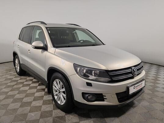 Volkswagen Tiguan, 2012&nbsp;г., 232&nbsp;475&nbsp;км