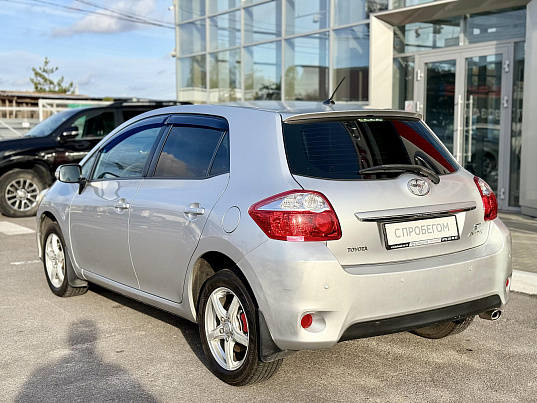 Toyota Auris, 2011 г., 341 871 км