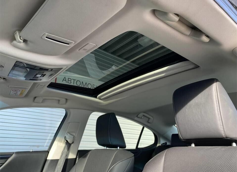 Lexus ES, VII 250 2.5 AT (200 л.с.)