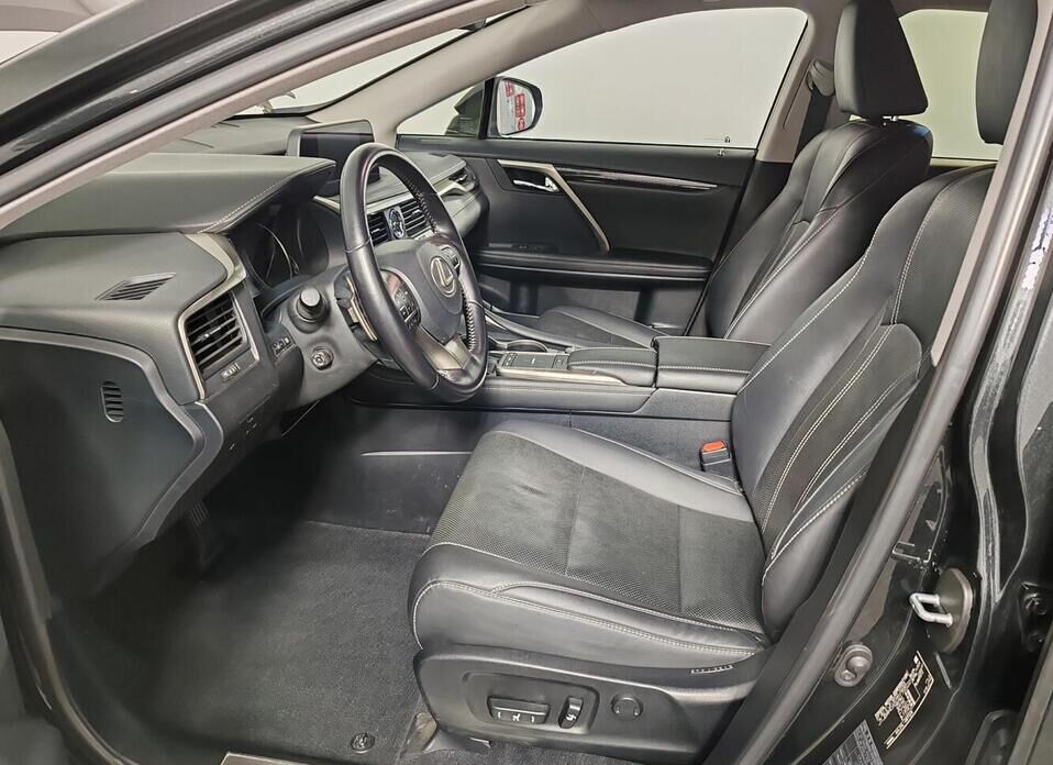 Lexus RX, IV Рестайлинг 300 2.0 AT (238 л.с.) 4WD