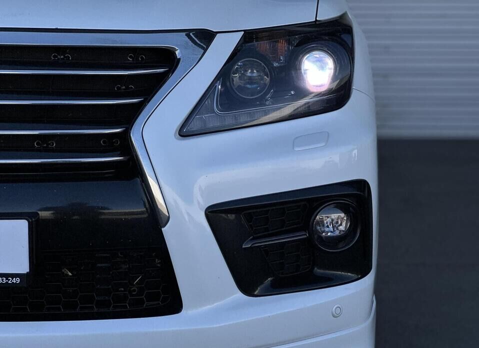Lexus LX, III Рестайлинг 570 5.7 AT (367 л.с.) 4WD