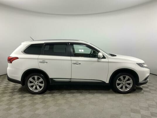 Mitsubishi Outlander, 2016 г., 136 256 км