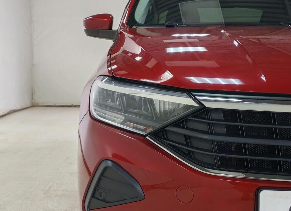 Volkswagen Polo, VI 1.6 AT (110 л.с.)