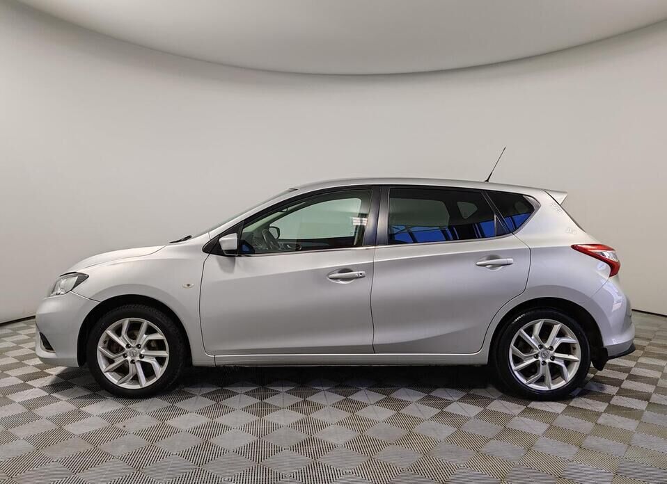 Nissan Tiida, II 1.6 CVT (117 л.с.)
