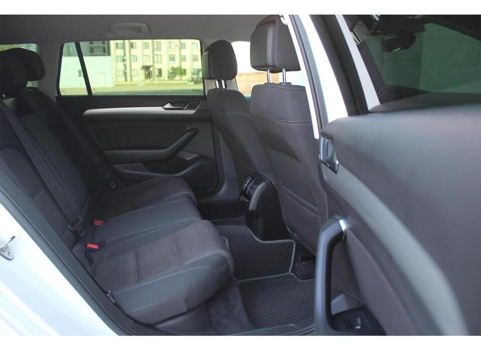 Volkswagen Passat, B8 1.8 AMT (180 л.с.)
