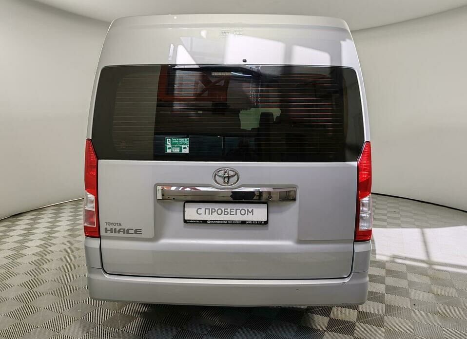 Toyota HiAce 2.8d MT (150 л.с.)