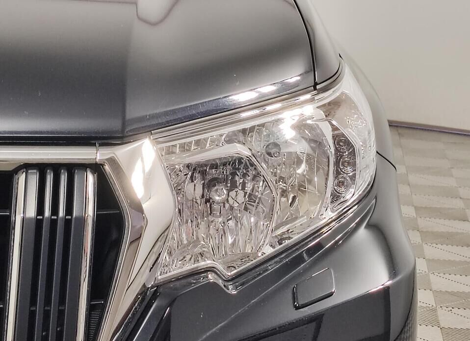 Toyota Land Cruiser Prado, 150 Series Рестайлинг 3 2.7 AT (163 л.с.) 4WD