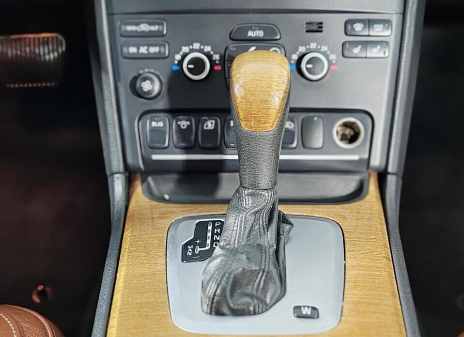 Volvo XC90, I Рестайлинг 3.2 AT (238 л.с.) 4WD