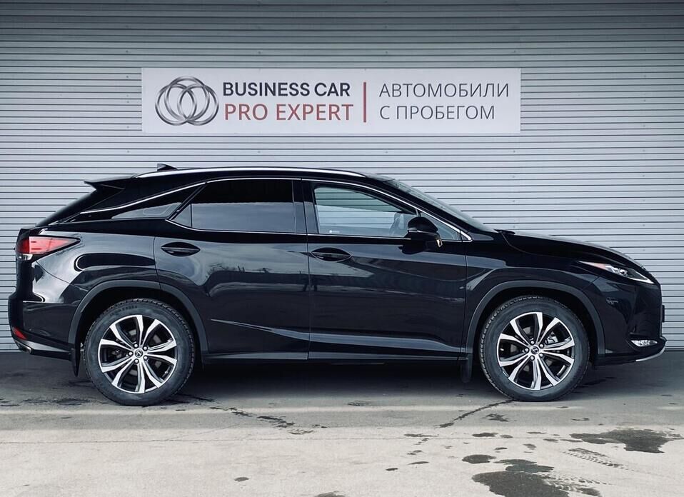 Lexus RX, IV Рестайлинг 300 2.0 AT (238 л.с.) 4WD