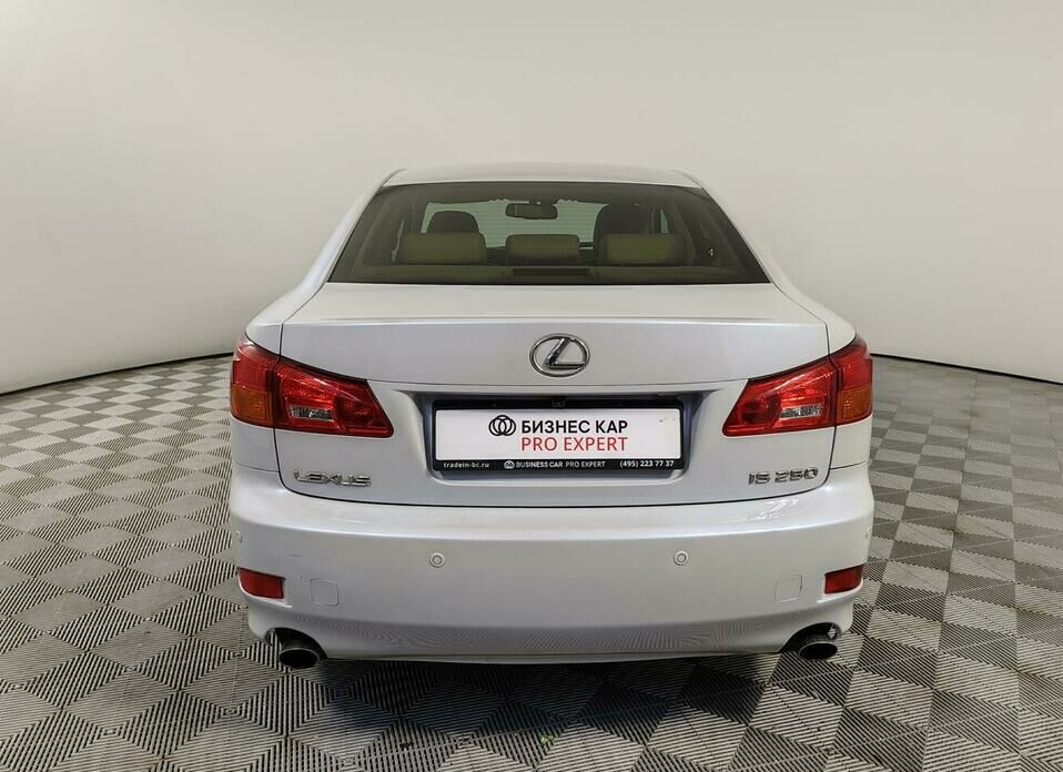 Lexus IS 250 2.5 AT (208 л.с.)