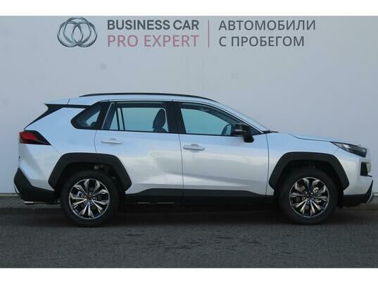 Toyota RAV4, 2024 г., 138 км