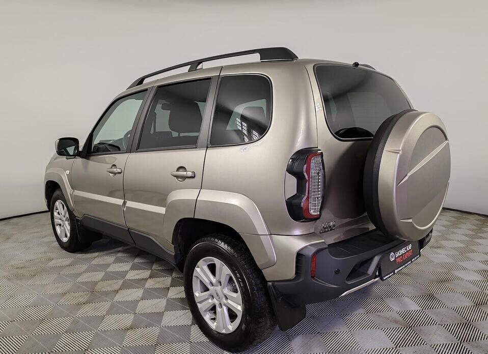 LADA (ВАЗ) Niva Travel, I 1.7 MT (80 л.с.) 4WD
