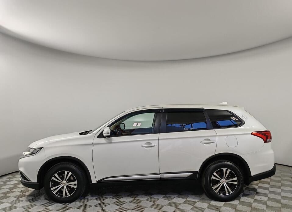 Mitsubishi Outlander, III Рестайлинг 2 2.0 CVT (146 л.с.) 4WD
