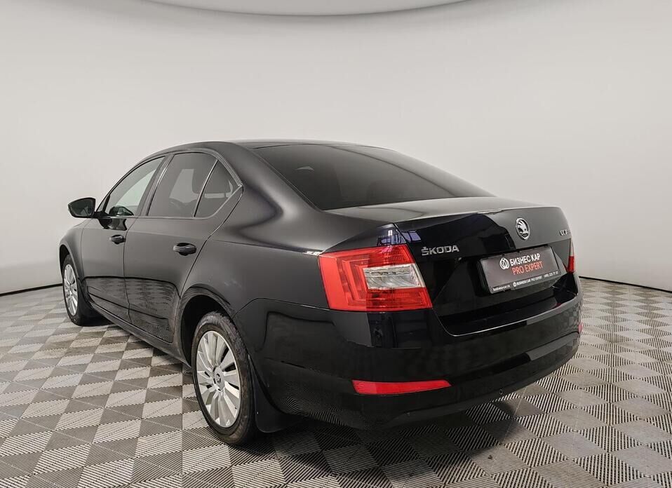 Skoda Octavia, III (A7) 1.6 MT (110 л.с.)