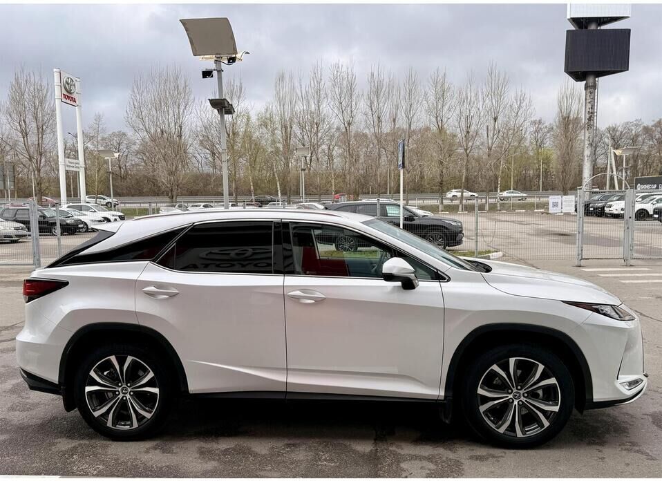 Lexus RX, IV Рестайлинг 300 2.0 AT (238 л.с.) 4WD