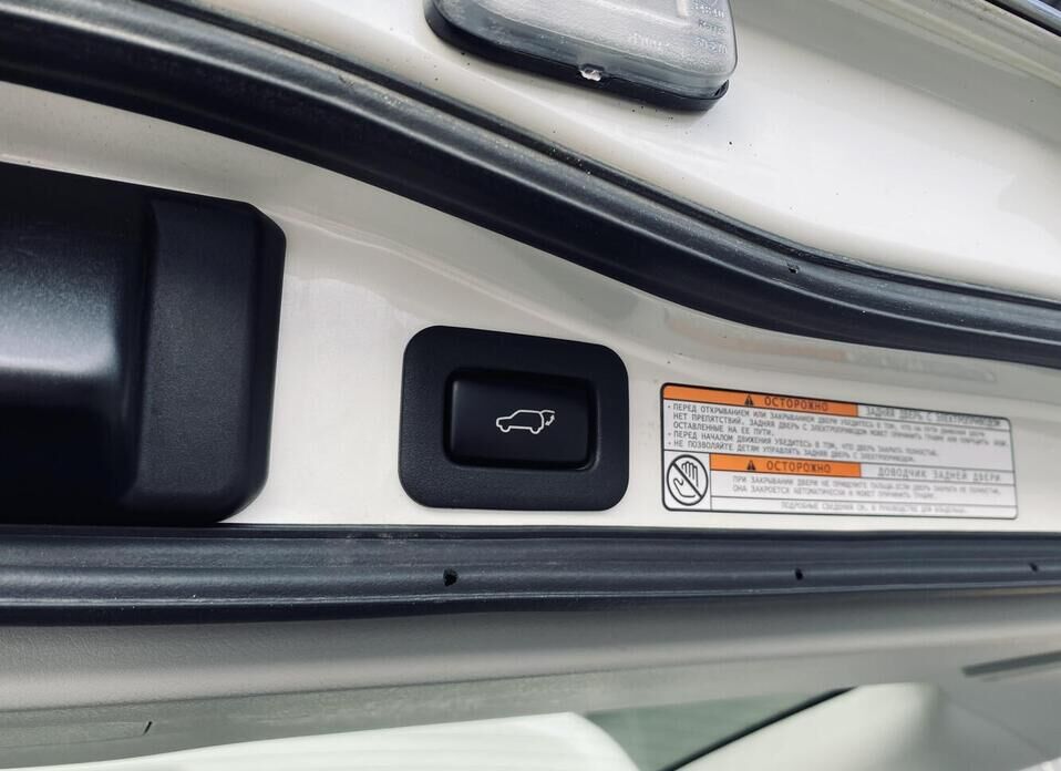 Toyota Land Cruiser, 200 Series Рестайлинг 2 4.5d AT (249 л.с.) 4WD