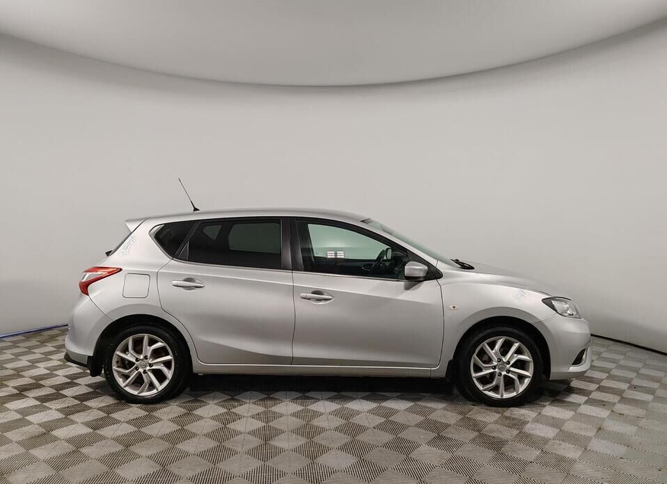 Nissan Tiida, II 1.6 CVT (117 л.с.)