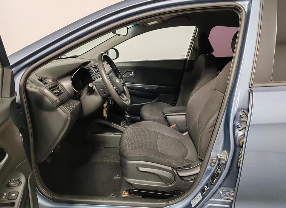 Kia Rio, III 5-speed 1.6 MT (123 л.с.)