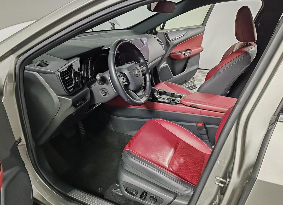 Lexus NX, II 250 2.5 AT (199 л.с.) 4WD