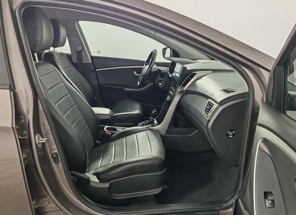 Hyundai i30, II 1.6 AT (130 л.с.)