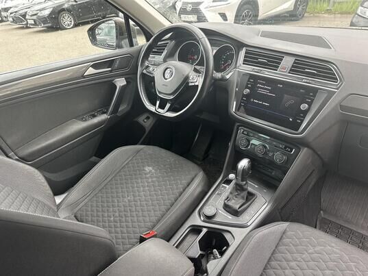 Volkswagen Tiguan, 2018 г., 157 694 км