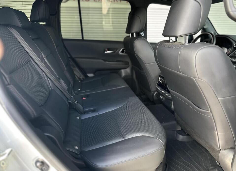 Toyota Land Cruiser, 300 Series 3.5 AT (415 л.с.) 4WD