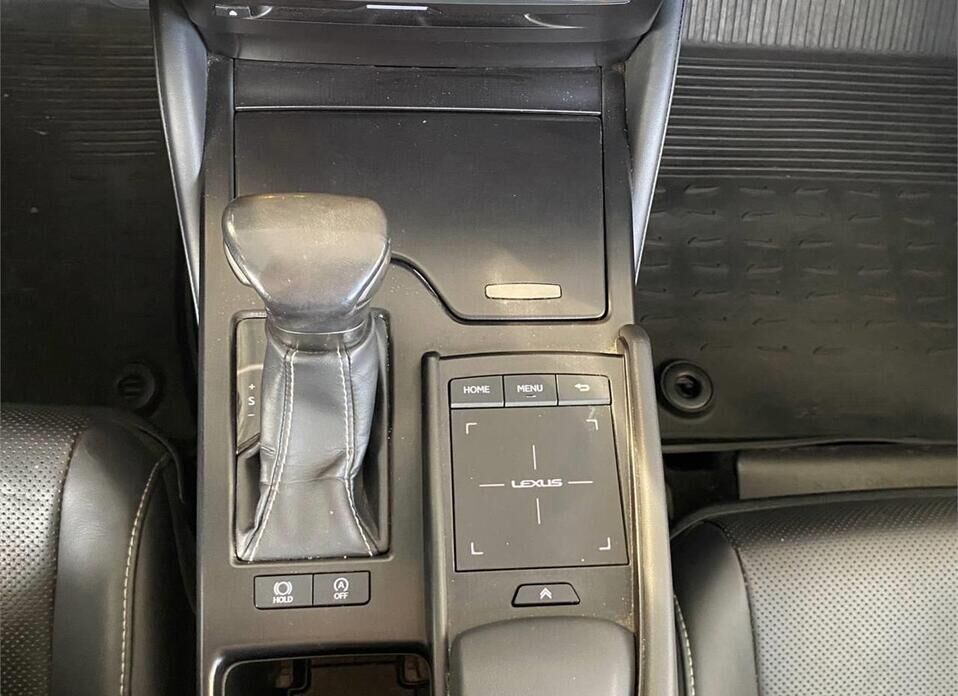 Lexus ES, VII 250 2.5 AT (200 л.с.)