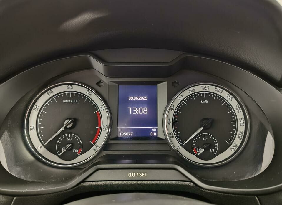 Skoda Octavia 1.6 AT (110 л.с.)