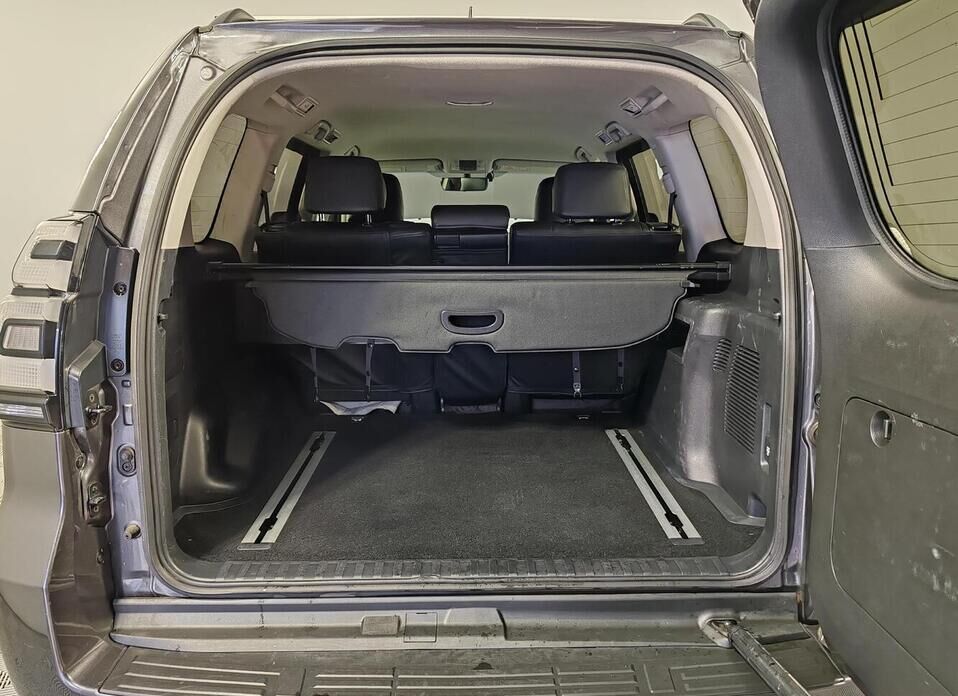 Toyota Land Cruiser Prado 2.8d AT (200 л.с.) 4WD