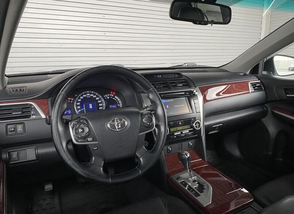 Toyota Camry, VII (XV50) 2.5 AT (181 л.с.)