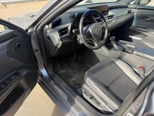 Lexus ES, VII, 2020 г., 125 634 км