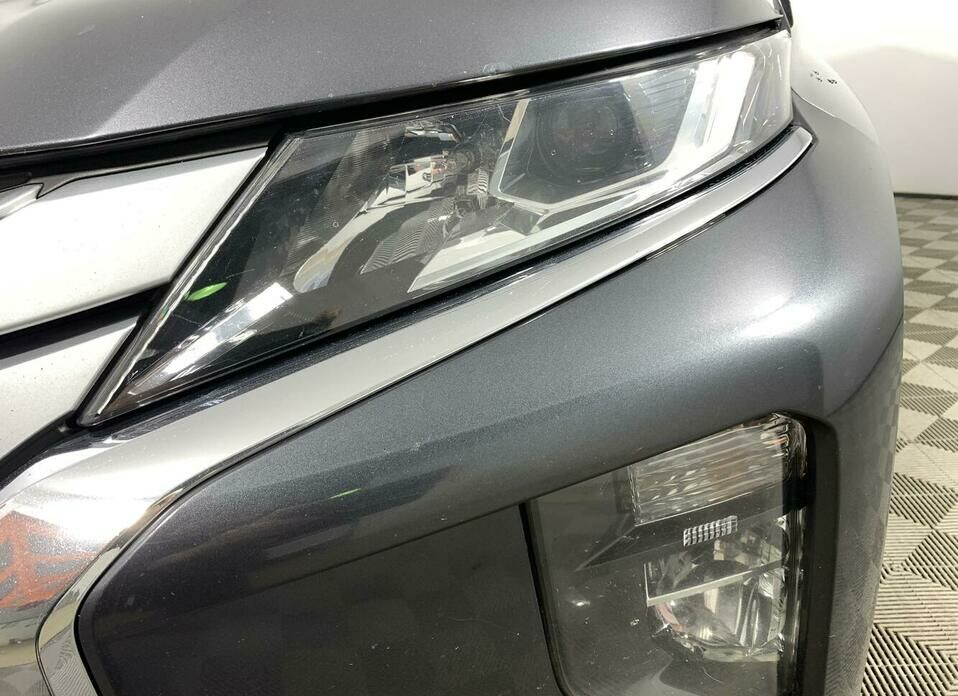 Mitsubishi L200 2.4d AT (154 л.с.) 4WD