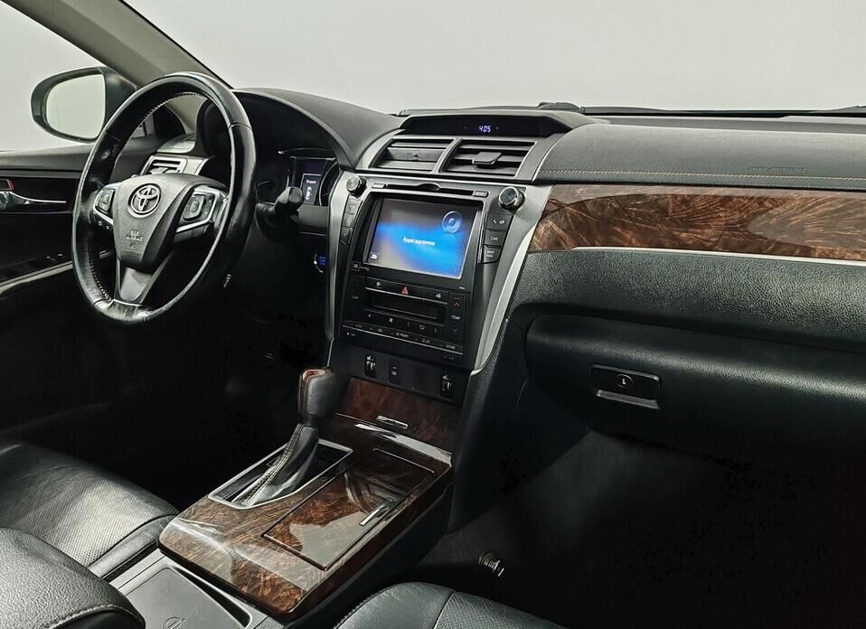 Toyota Camry, VII (XV50) Рестайлинг 2.5 AT (181 л.с.)