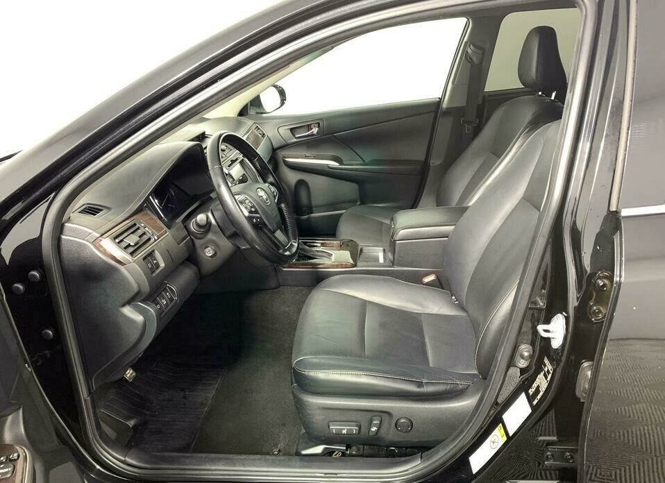 Toyota Camry 3.5 AT (249 л.с.)