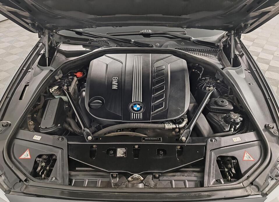 BMW 5 серии 528i 3.0 AT (258 л.с.) 4WD